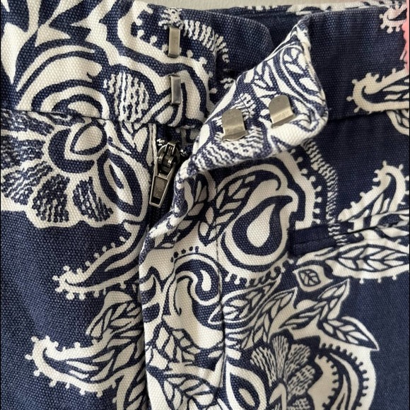 Gap Cotton Canvas Blue White Floral Paisely Shorts sz 4 - Picture 2 of 8